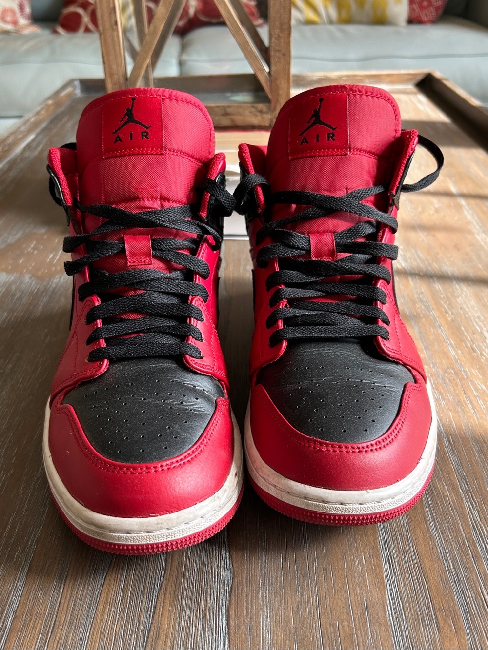 Air Jordan 1 Mid Reverse Bred Gym Red Black Sneakers Men's 9.5 - Picture 2 of 8